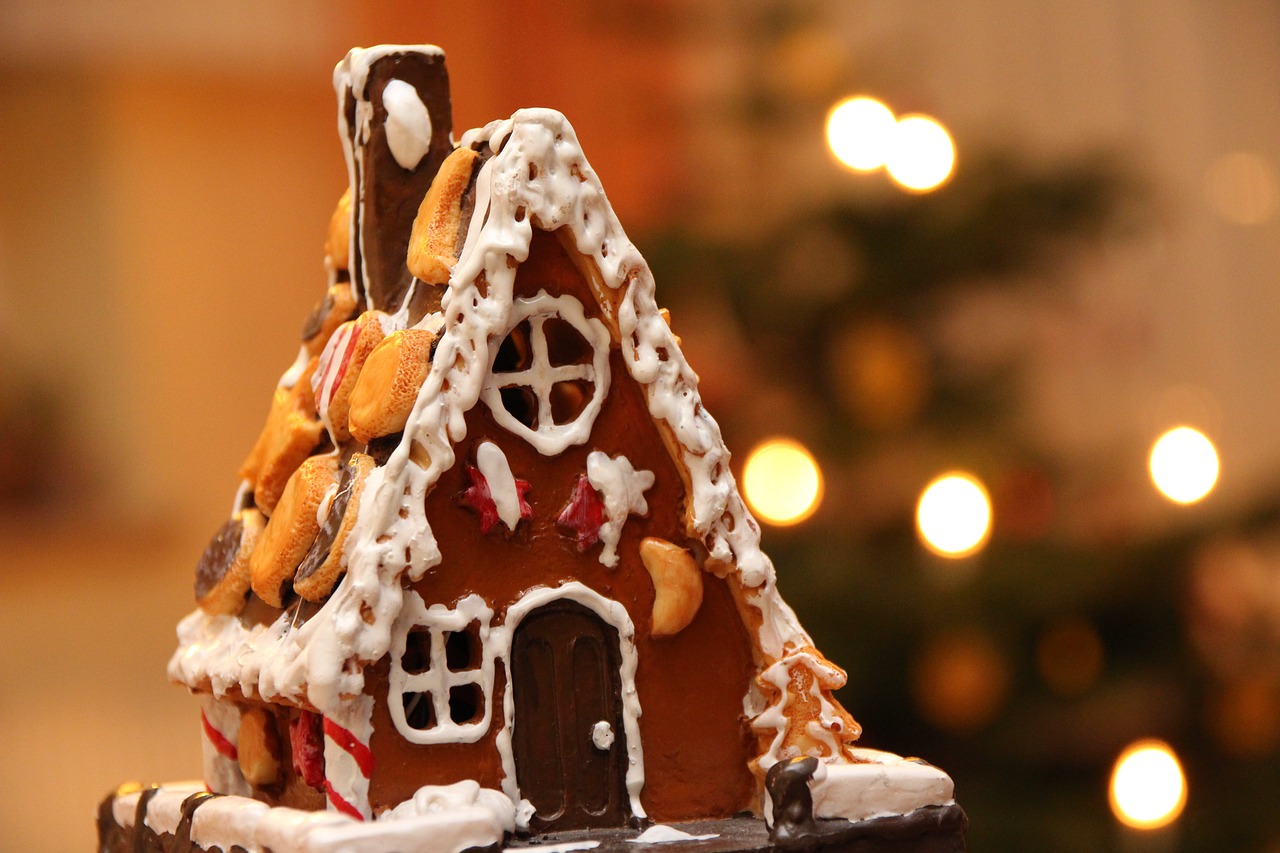 christmas party, christmas, gingerbread house-3844135.jpg