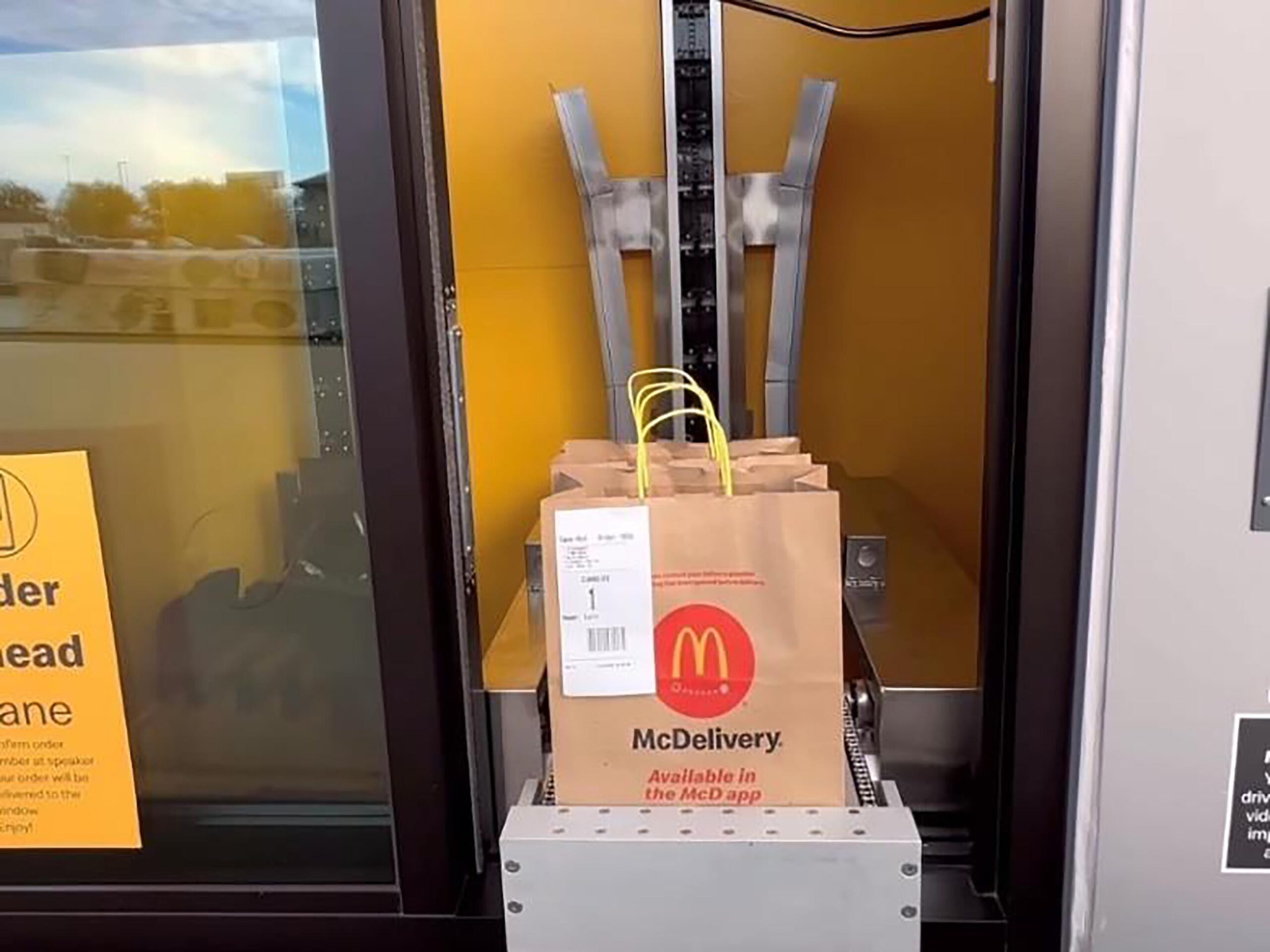 麥當勞首間半自動店於美國德州開幕！AI會改變速食業走向自動化的未來嗎？